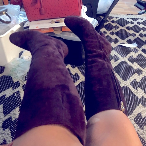 Salvatore Ferragamo suede size 6 1/2 - Picture 6 of 15